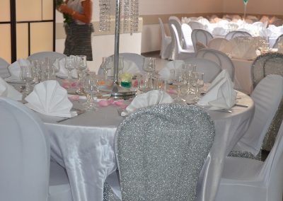 New-Day-Evenements-decoration-bapteme-decoration-fauteuil-mariage-Tel-06-51-58-22-87-sami